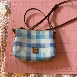 ✅FIRM PRICE Dooney & Bourke Blue and Cream Checkered Crossbody Bag